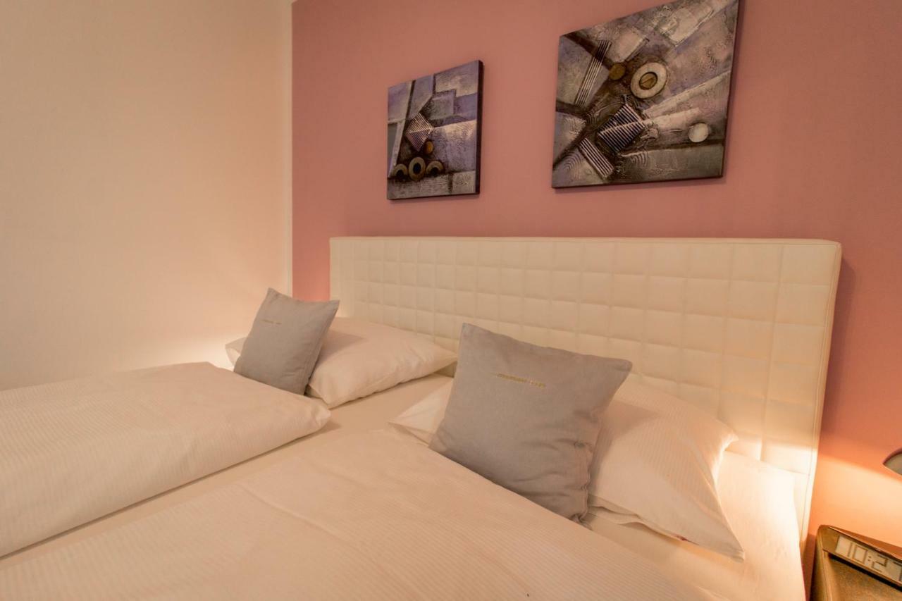 Ferienapartments Am Steinfelder Hof Bad Neuenahr-Ahrweiler Esterno foto